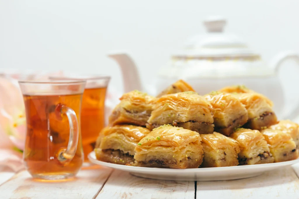 Evde kolay baklava yapımı için pratik tariflerimizle tanışın. Şimdi deneyin, lezzetli sonuçlar alın!