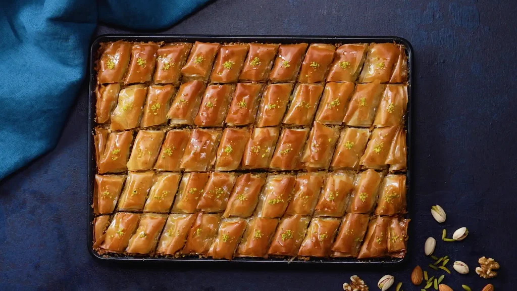 Evde kolay baklava yapımı için pratik tariflerimizle tanışın. Şimdi deneyin, lezzetli sonuçlar alın!